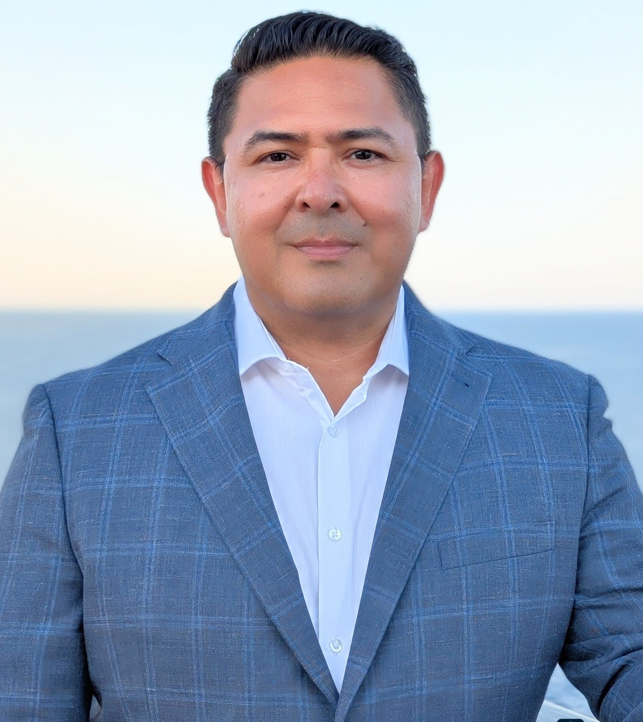 Speaker profile image for Luis Hernandez